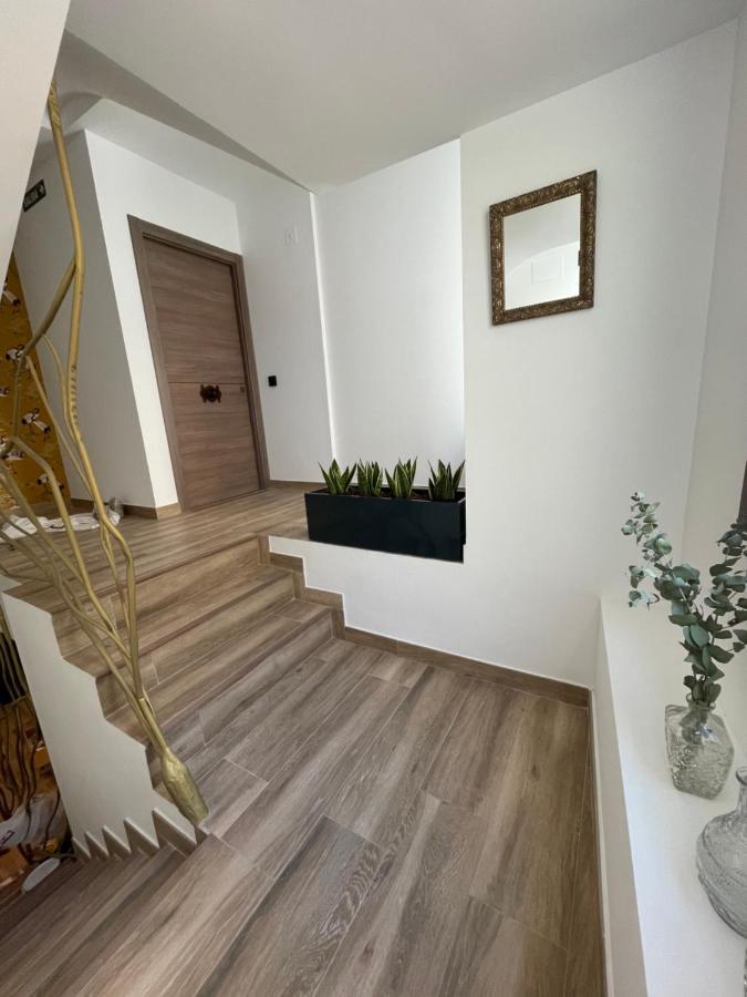 Ateneo Cuenca Suites Con Cocina En El Casco Historico Екстер'єр фото