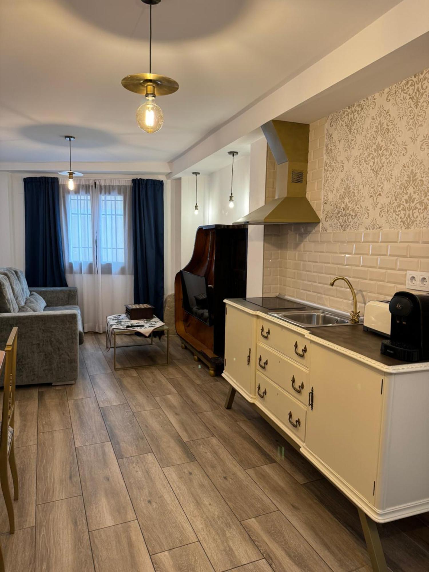 Ateneo Cuenca Suites Con Cocina En El Casco Historico Екстер'єр фото