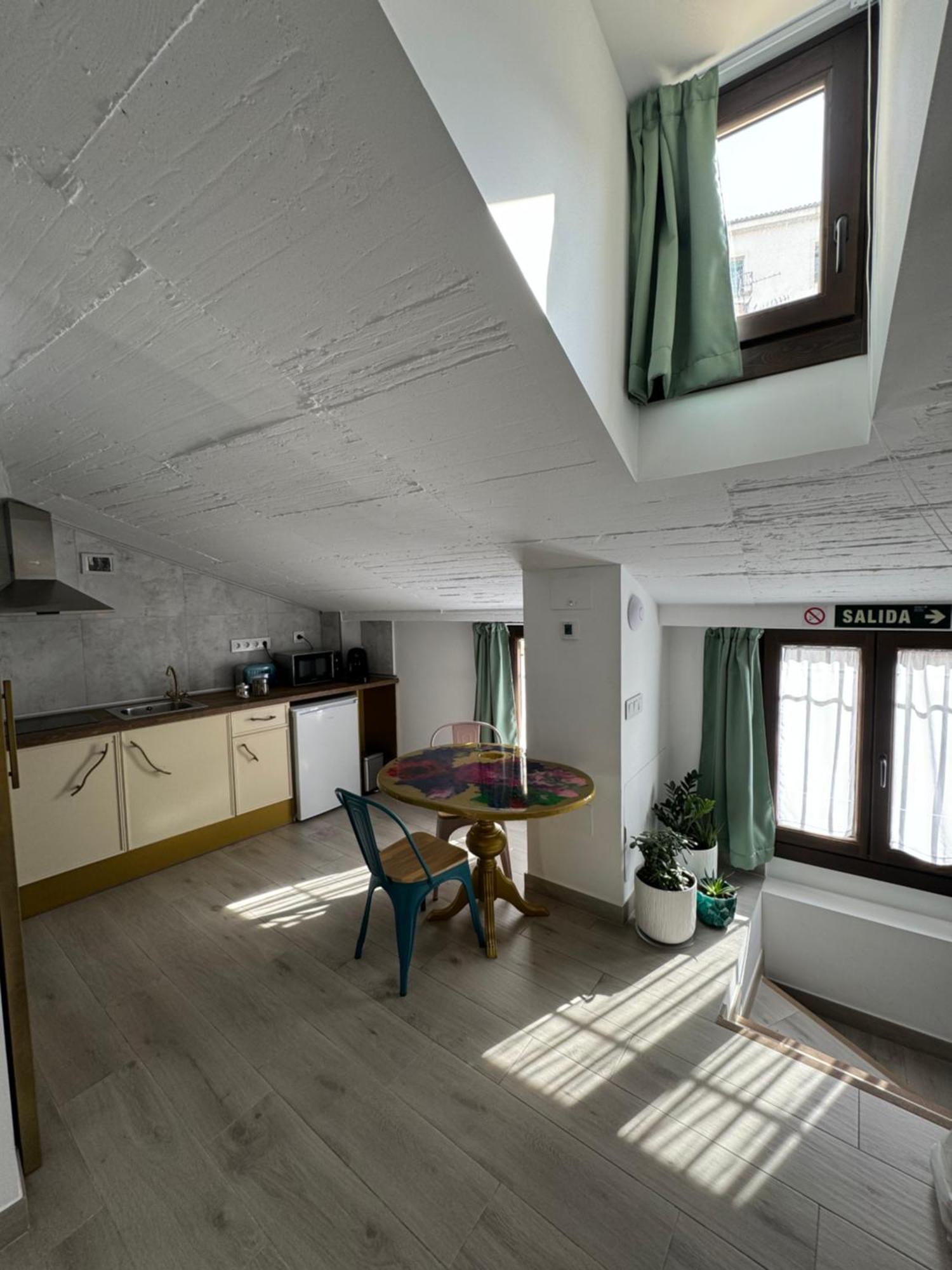 Ateneo Cuenca Suites Con Cocina En El Casco Historico Екстер'єр фото